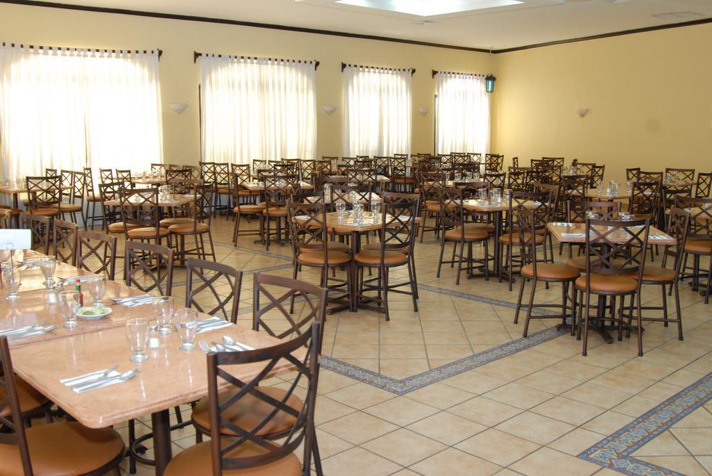 Apart Hotel Villa Nuria San Pedro Sula Exterior photo